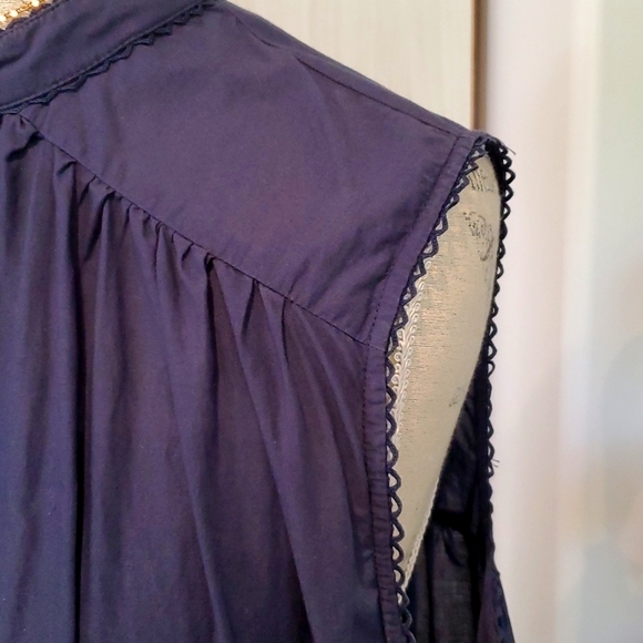 Caslon top - Picture 5 of 9